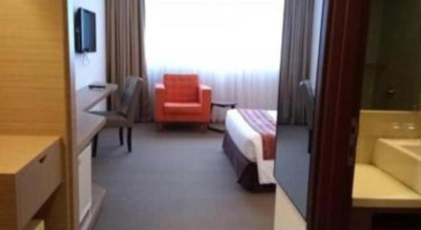 Grand Barakah Hotel 安邦 外观 照片